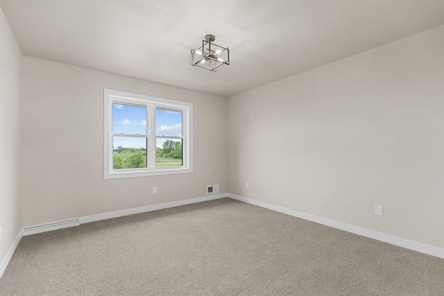 W5835 DELTA DRIVE, Menasha, WI 54952