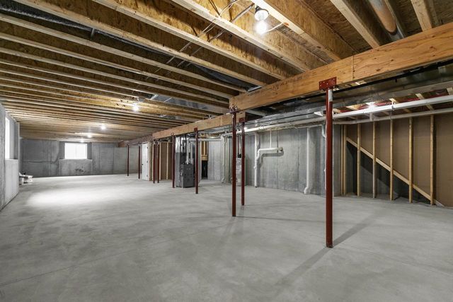 W5835 DELTA DRIVE, Menasha, WI 54952