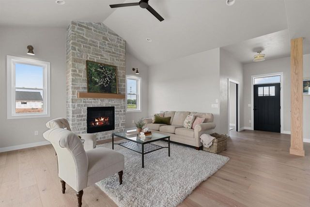W5835 DELTA DRIVE, Menasha, WI 54952