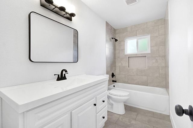 4127 E Grant Avenue, Fresno, CA 93702