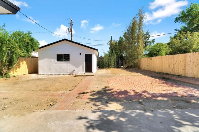 4127 E Grant Avenue, Fresno, CA 93702