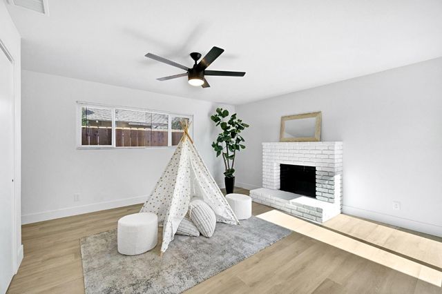 4127 E Grant Avenue, Fresno, CA 93702