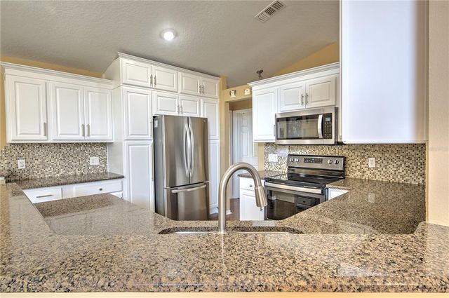 684 YORKSHIRE DRIVE, Oviedo, FL 32765