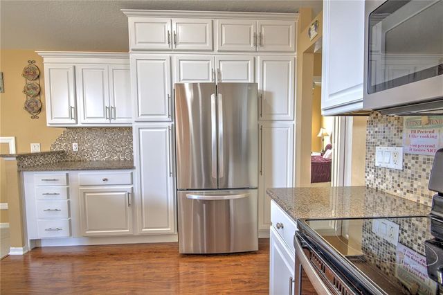 684 YORKSHIRE DRIVE, Oviedo, FL 32765
