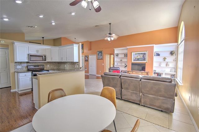 684 YORKSHIRE DRIVE, Oviedo, FL 32765