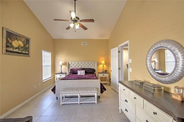684 YORKSHIRE DRIVE, Oviedo, FL 32765