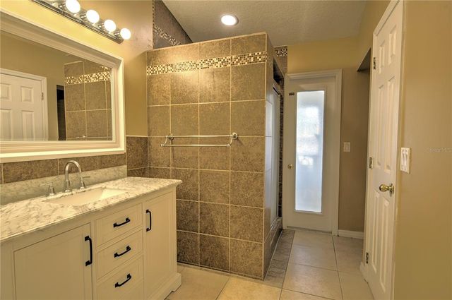 684 YORKSHIRE DRIVE, Oviedo, FL 32765