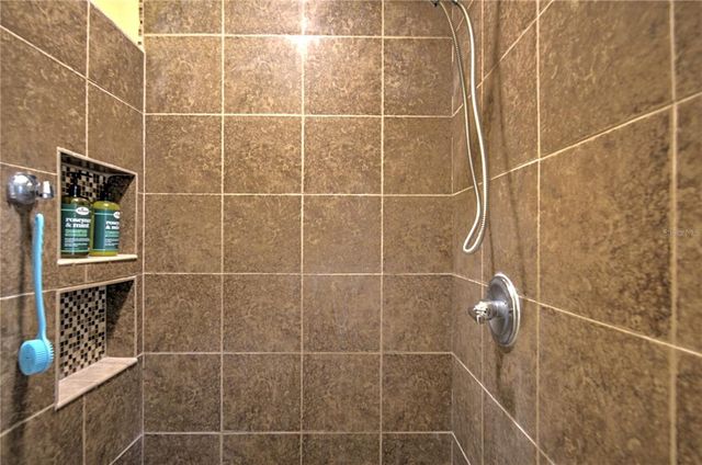684 YORKSHIRE DRIVE, Oviedo, FL 32765