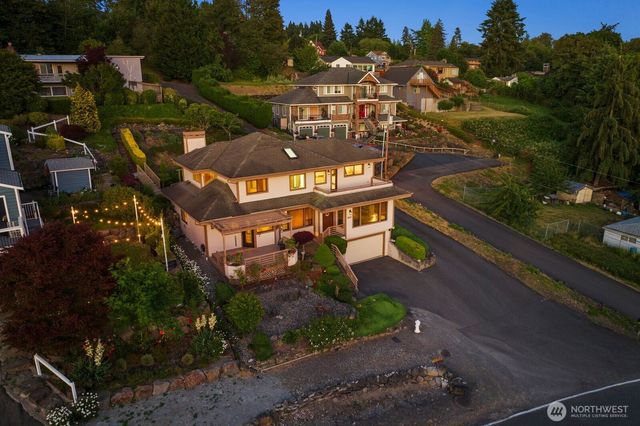 424 Alvord Avenue N, Kent, WA 98030
