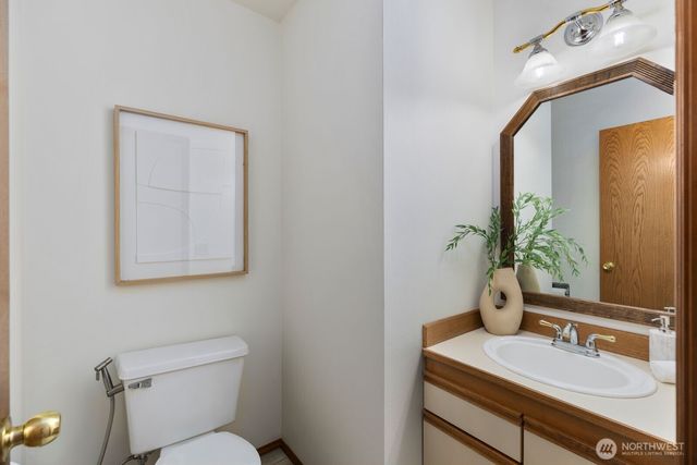 424 Alvord Avenue N, Kent, WA 98030