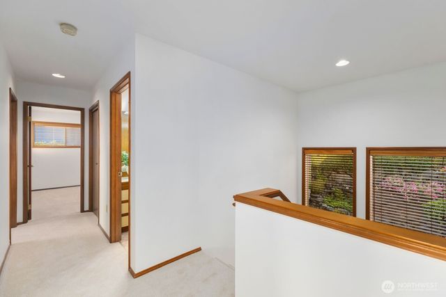 424 Alvord Avenue N, Kent, WA 98030