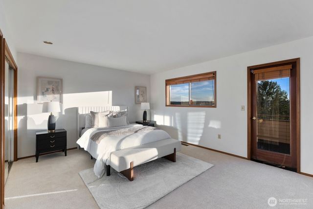 424 Alvord Avenue N, Kent, WA 98030