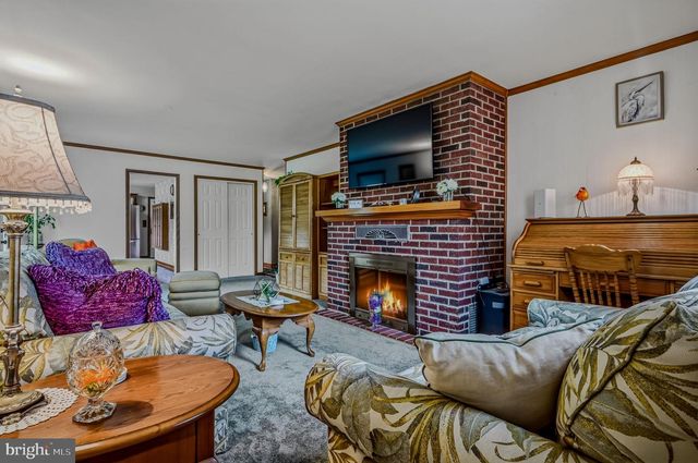 1806 OLD COOCHS BRIDGE RD, Newark, DE 19702