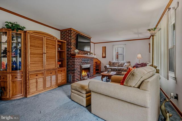 1806 OLD COOCHS BRIDGE RD, Newark, DE 19702