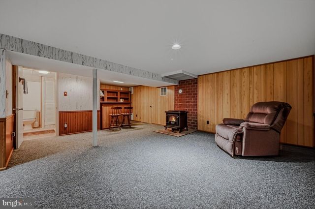 1806 OLD COOCHS BRIDGE RD, Newark, DE 19702