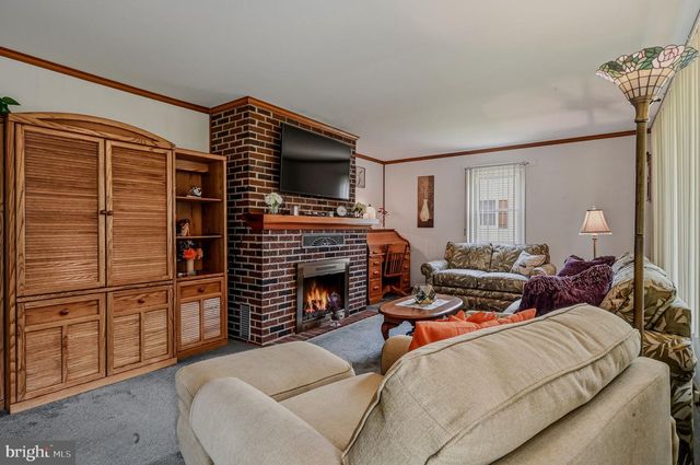 1806 OLD COOCHS BRIDGE RD, Newark, DE 19702