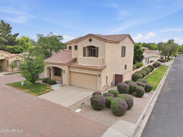 2068 W OLIVE Way, Chandler, AZ 85248