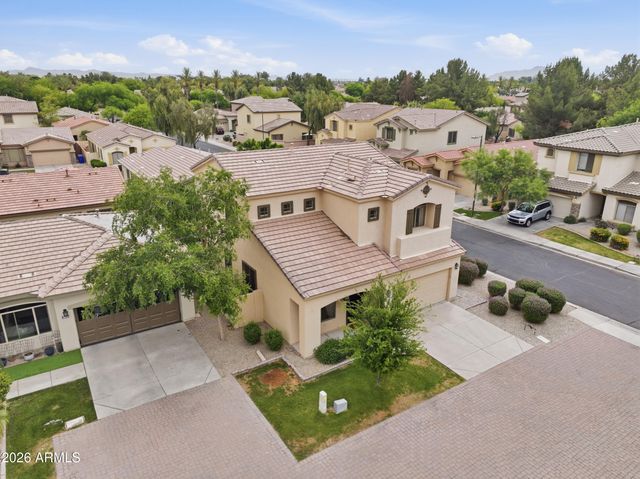 2068 W OLIVE Way, Chandler, AZ 85248