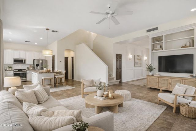 2068 W OLIVE Way, Chandler, AZ 85248