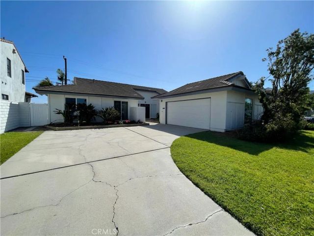 9192 Christine Drive, Huntington Beach, CA 92646