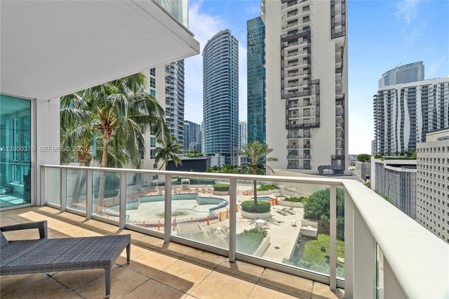 300 S Biscayne Blvd T-1411, Miami, FL 33131