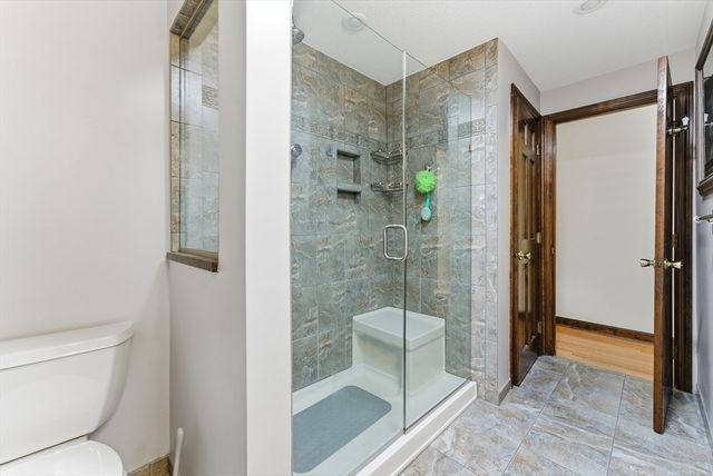 719 N West St, Agawam, MA 01030