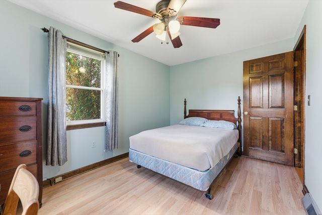 719 N West St, Agawam, MA 01030