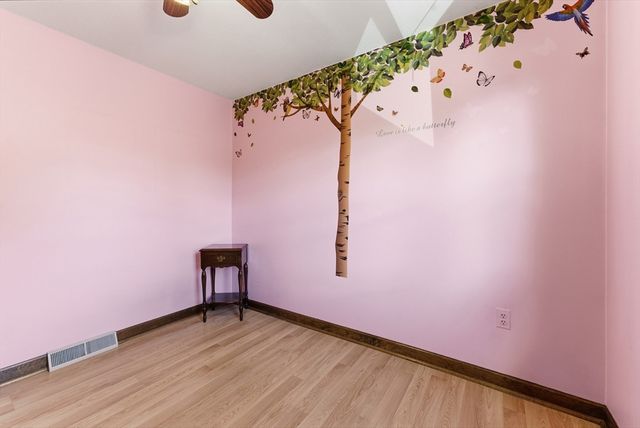 719 N West St, Agawam, MA 01030