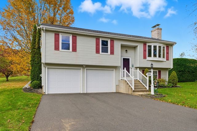 719 N West St, Agawam, MA 01030