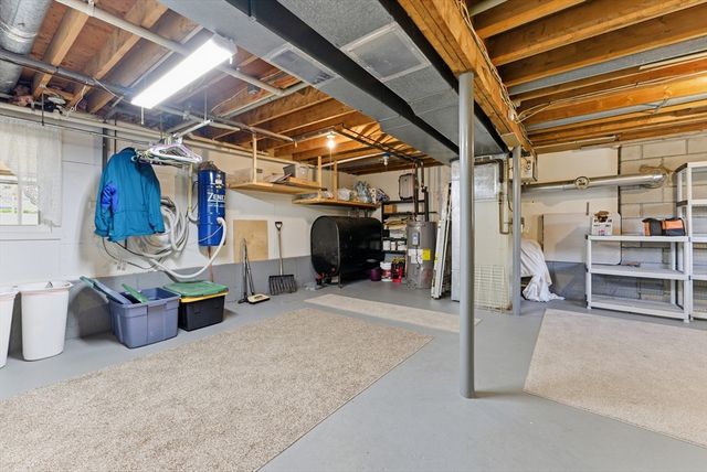 719 N West St, Agawam, MA 01030