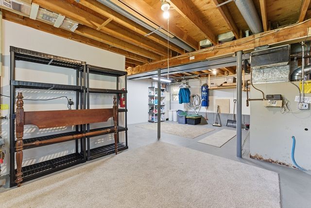 719 N West St, Agawam, MA 01030