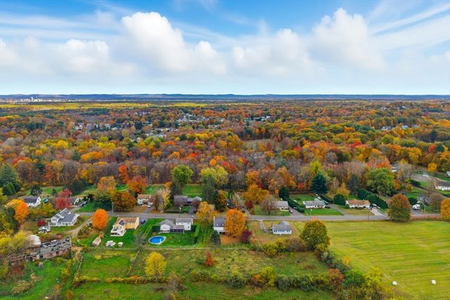 719 N West St, Agawam, MA 01030