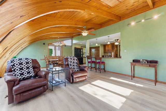 719 N West St, Agawam, MA 01030