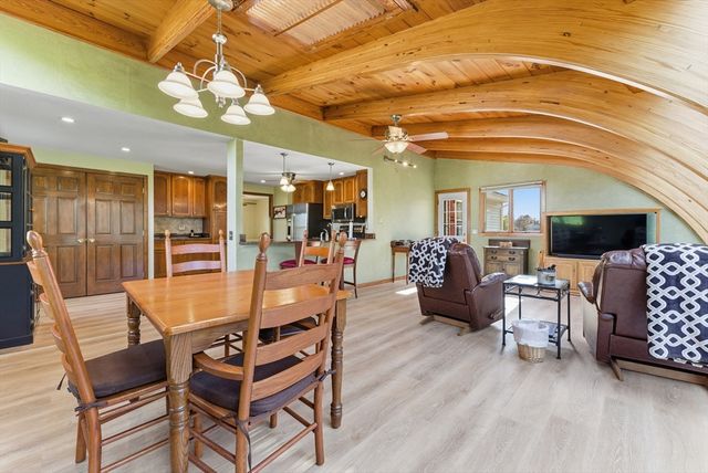 719 N West St, Agawam, MA 01030