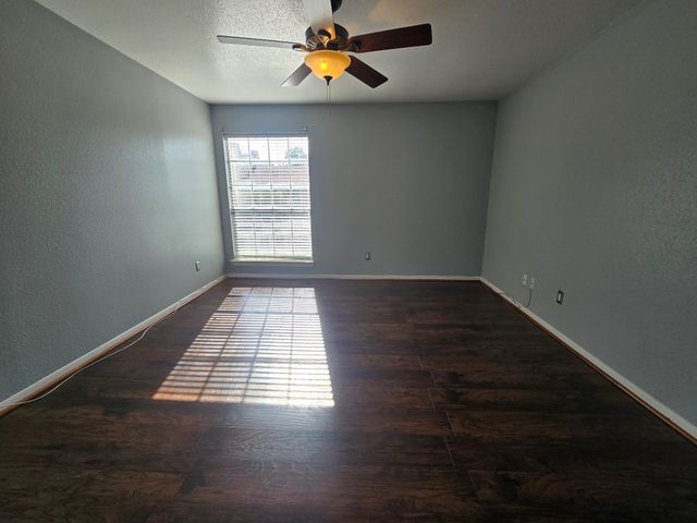 1860 White Oak Drive 314, Houston, TX 77009