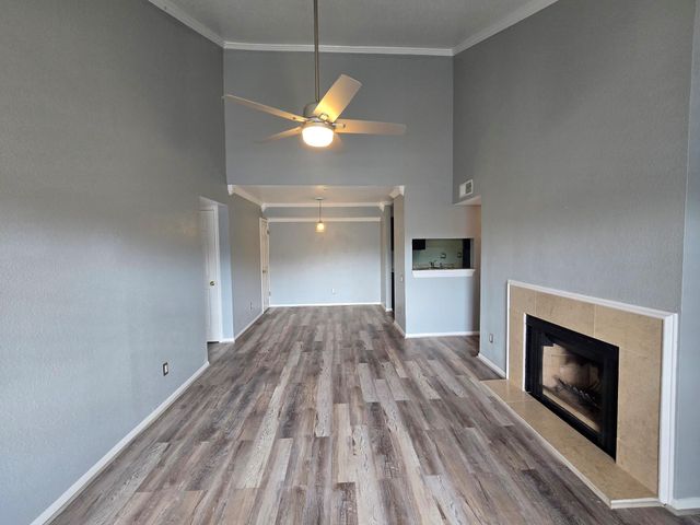 1860 White Oak Drive 314, Houston, TX 77009