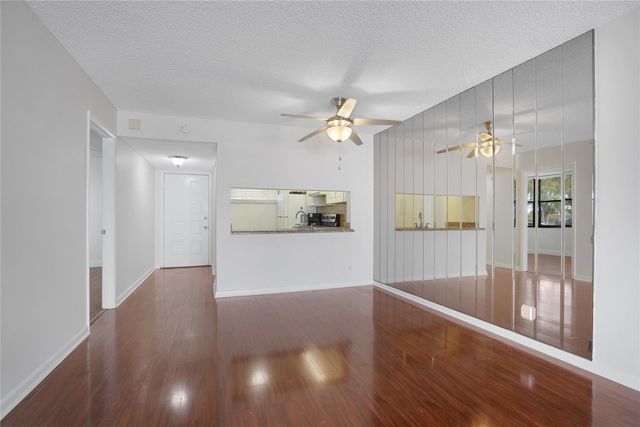 109 Lake Emerald Drive 110, Oakland Park, FL 33309