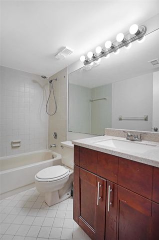 109 Lake Emerald Drive 110, Oakland Park, FL 33309