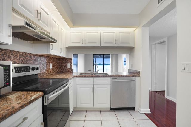 109 Lake Emerald Drive 110, Oakland Park, FL 33309