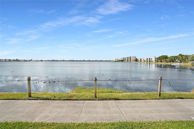 109 Lake Emerald Drive 110, Oakland Park, FL 33309