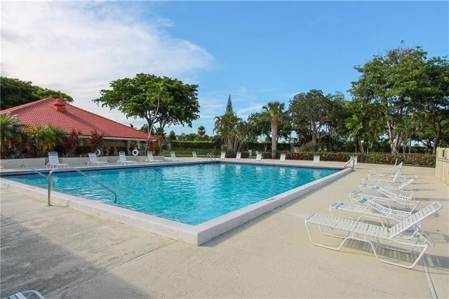 109 Lake Emerald Drive 110, Oakland Park, FL 33309