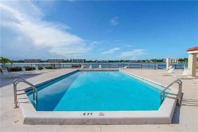 109 Lake Emerald Drive 110, Oakland Park, FL 33309