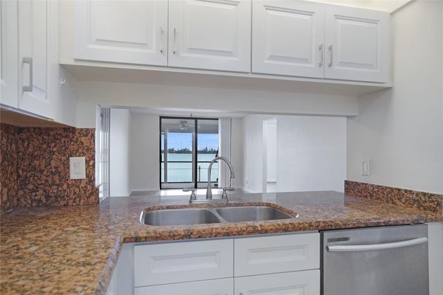 109 Lake Emerald Drive 110, Oakland Park, FL 33309