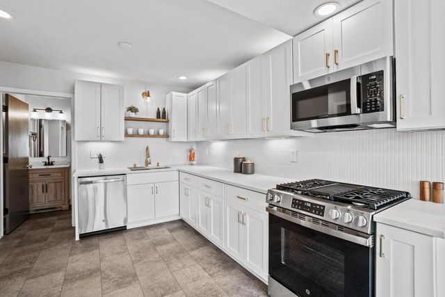 806 S 93rd STREET, West Allis, WI 53214