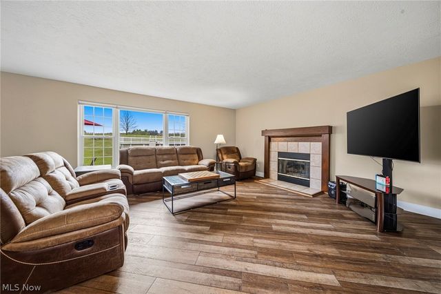 14751 Aspen Hills Lane, Burton, OH 44021