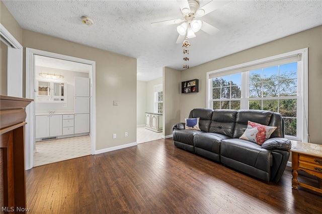 14751 Aspen Hills Lane, Burton, OH 44021