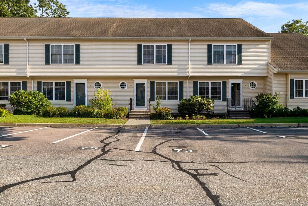 73 Briar Lane 73, Norwich, CT 06360