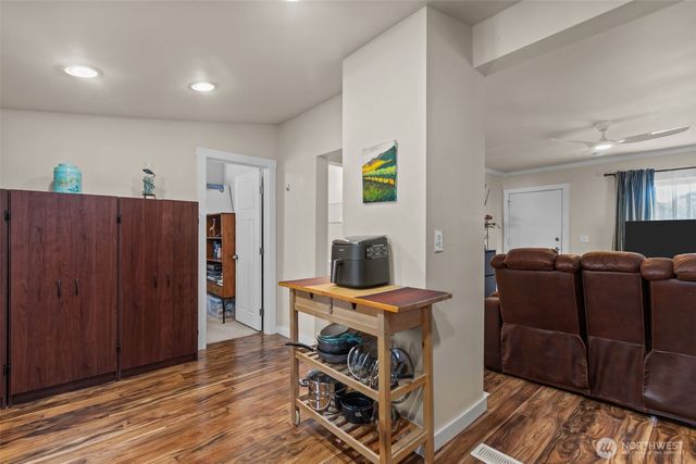 12419 20th Avenue S, Seattle, WA 98168