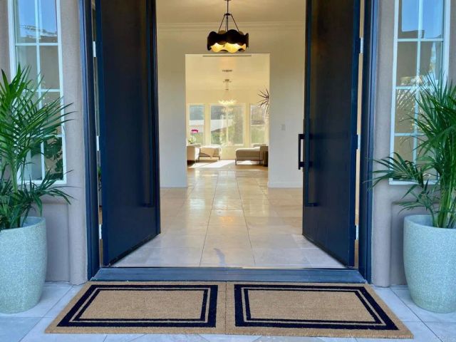 4305 Manchester Avenue, Encinitas, CA 92024