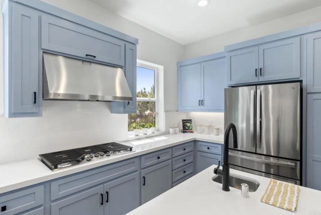 4305 Manchester Avenue, Encinitas, CA 92024